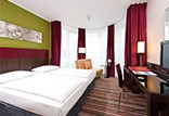 במלון לאונרדו הוטל רזידנס מינכן חדרי אירוח נוחים בעיצוב אטרקטיבי לחופשה מושלמת במינכן